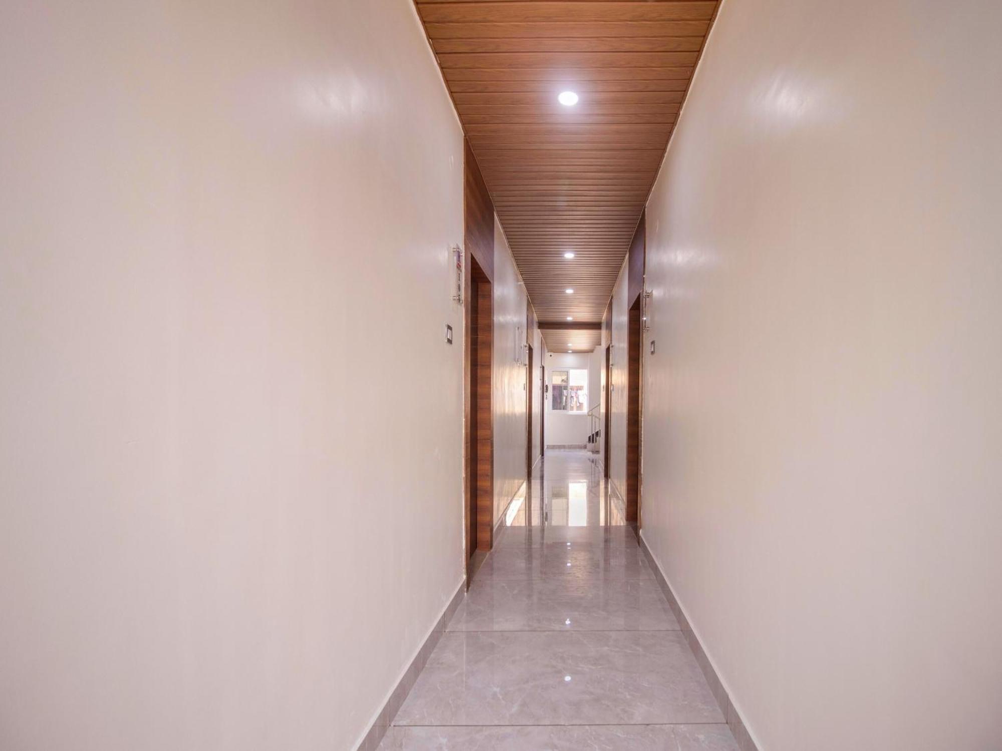 Hotel O Rr Residency Khammam Екстер'єр фото