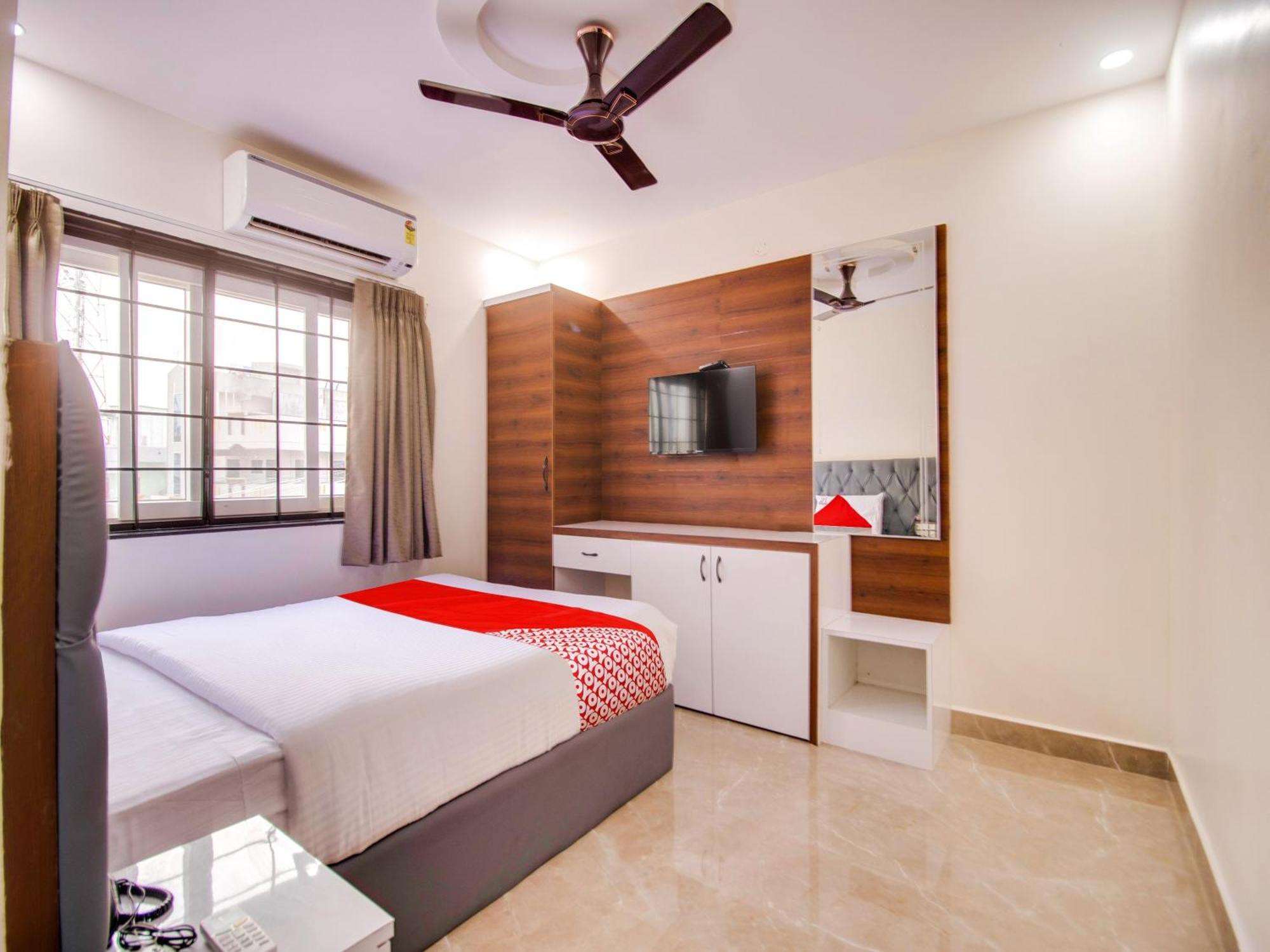 Hotel O Rr Residency Khammam Екстер'єр фото