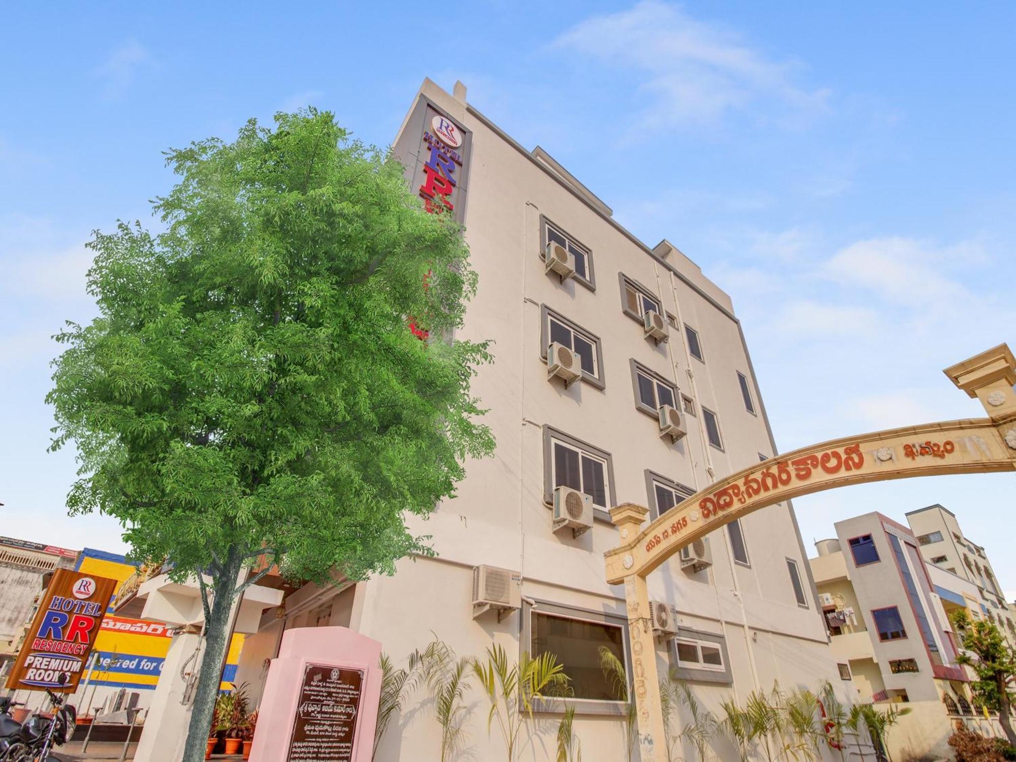 Hotel O Rr Residency Khammam Екстер'єр фото