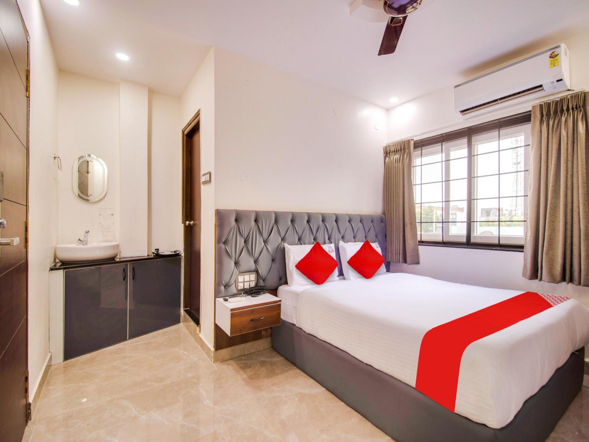Hotel O Rr Residency Khammam Екстер'єр фото