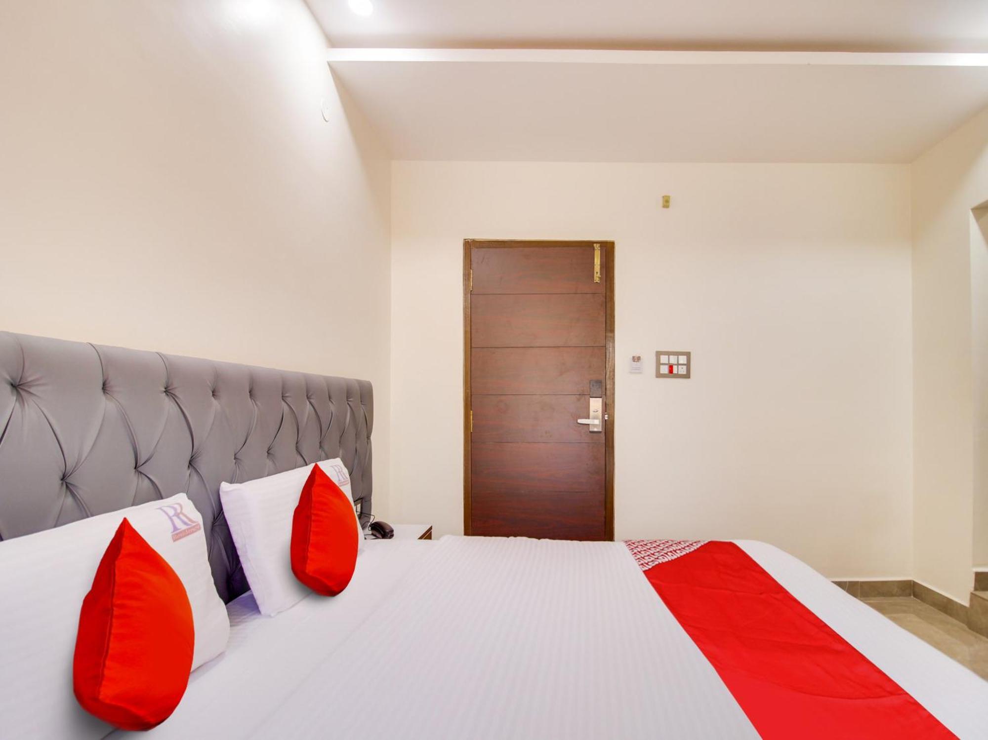 Hotel O Rr Residency Khammam Екстер'єр фото